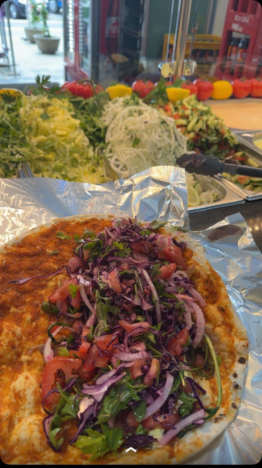 Frische türkische Pizza Lahmacun